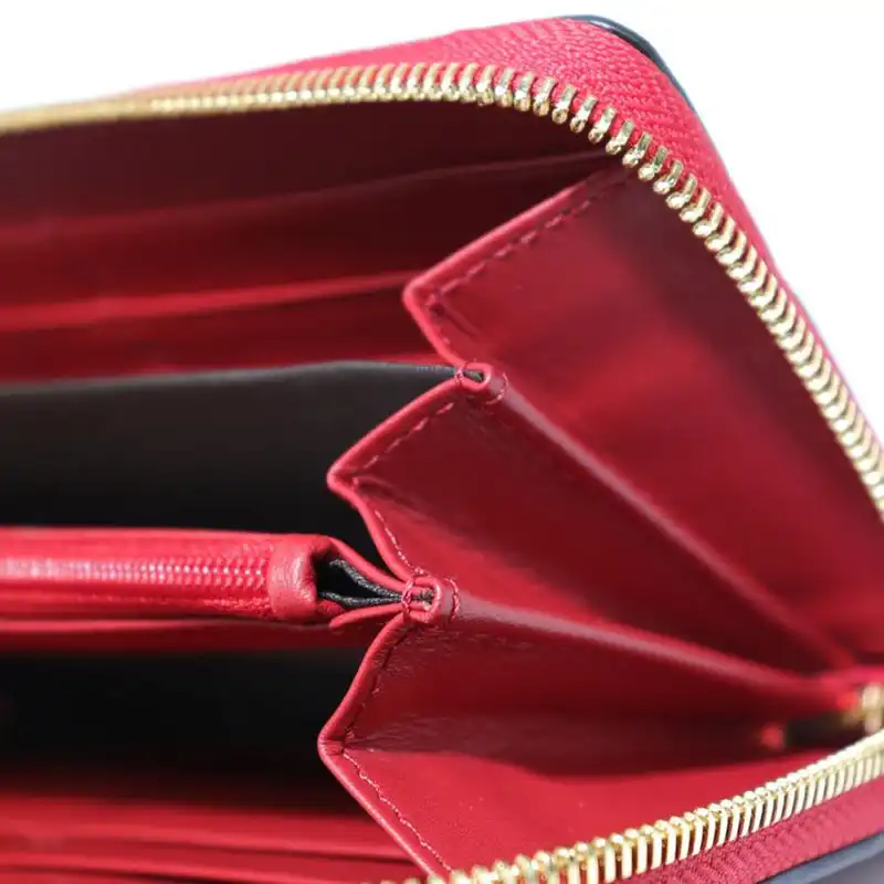 G*u*i brand handbags zip around wallet 1904g0012