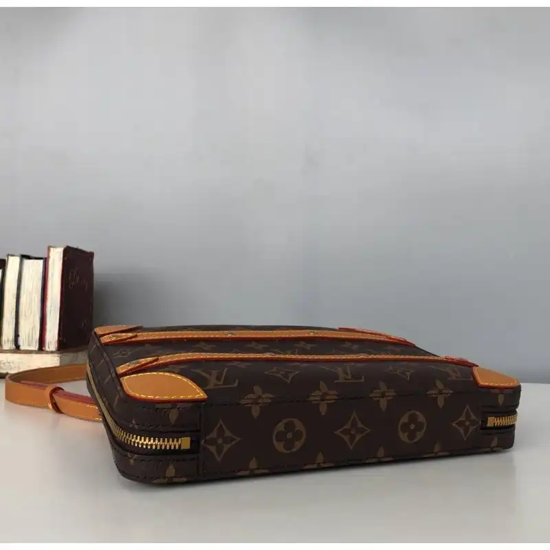 LV Bags 19B570270