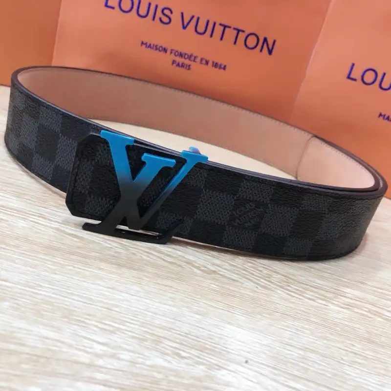 LV s Belte 19XIA0027