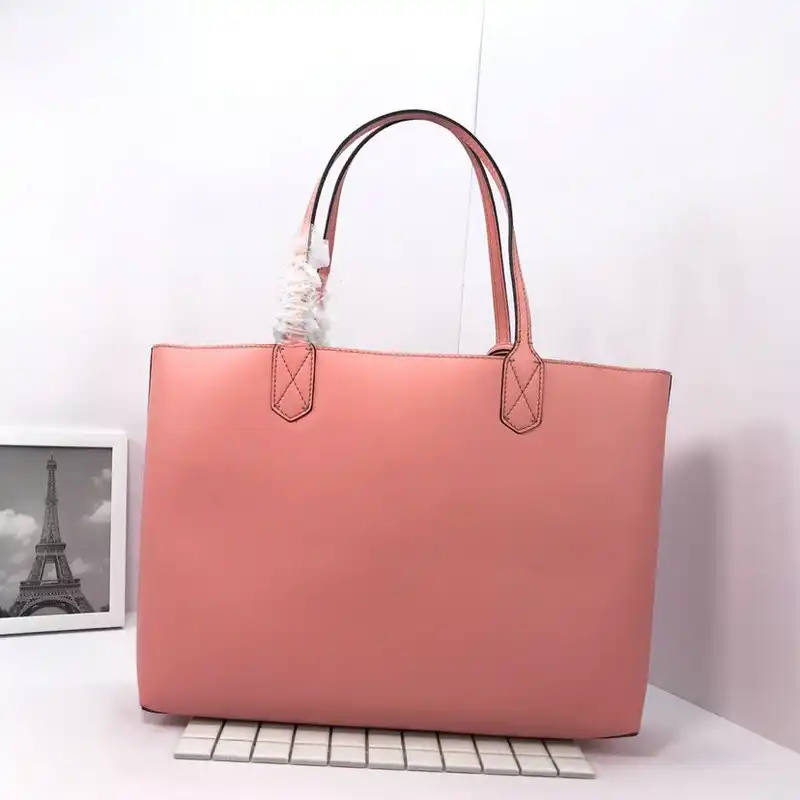 G*u*i bags 20b570077