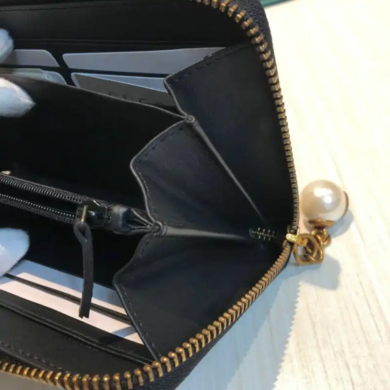 G*u*i bags 20guc0210