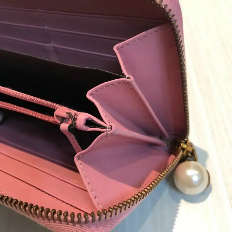 G*u*i bags 20guc0211