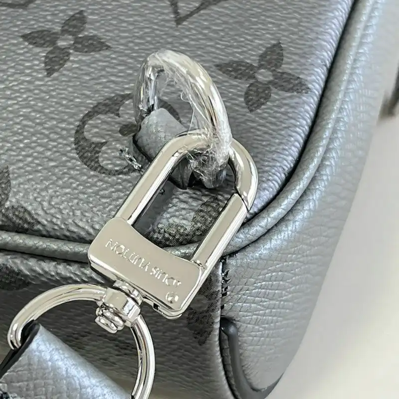 LV Bag 2206YA0055