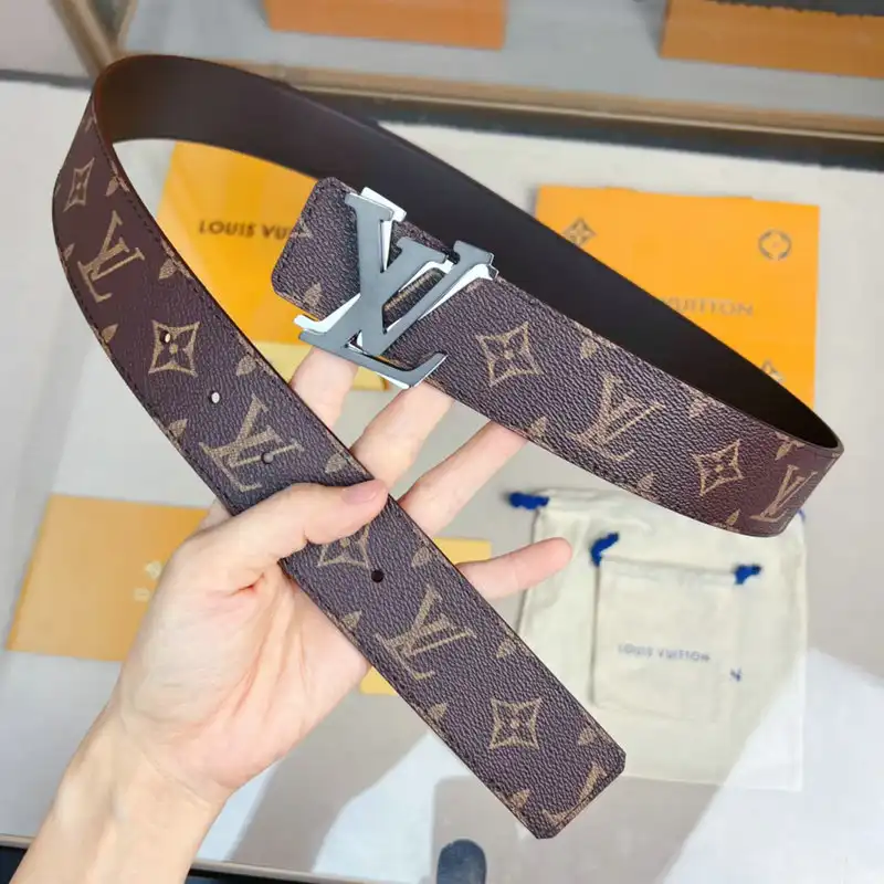LV Belts 2207XF0004