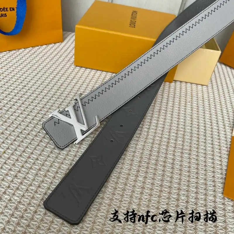 LV Belts 2207XF0042