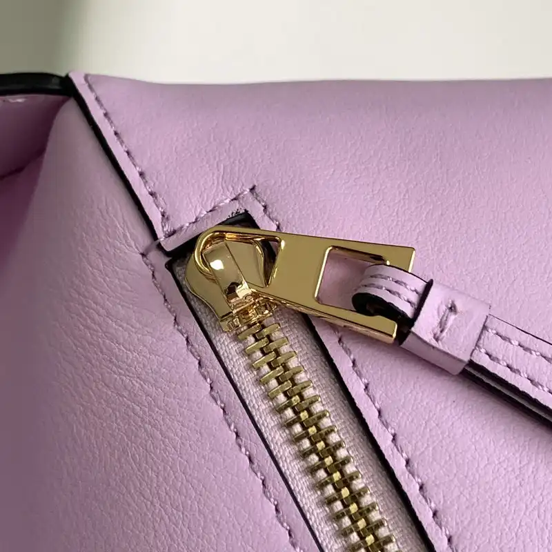 Loewe Bag 2209SW0007