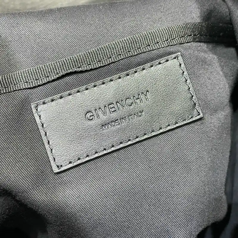 Givenchy Bag 2209SW0070