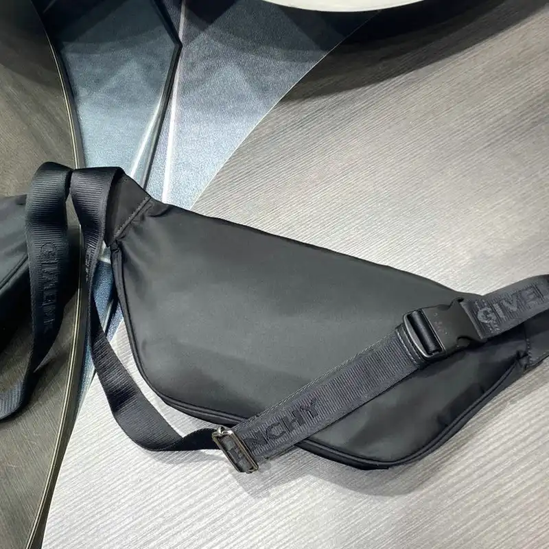 Givenchy Bag 2209SW0073