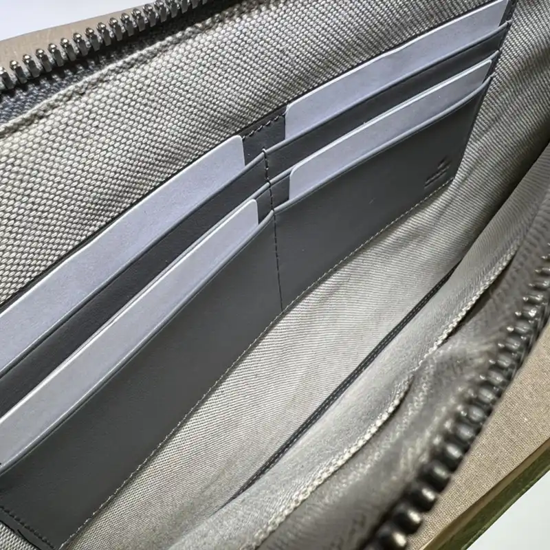 G*u*i bag 2304ya0071