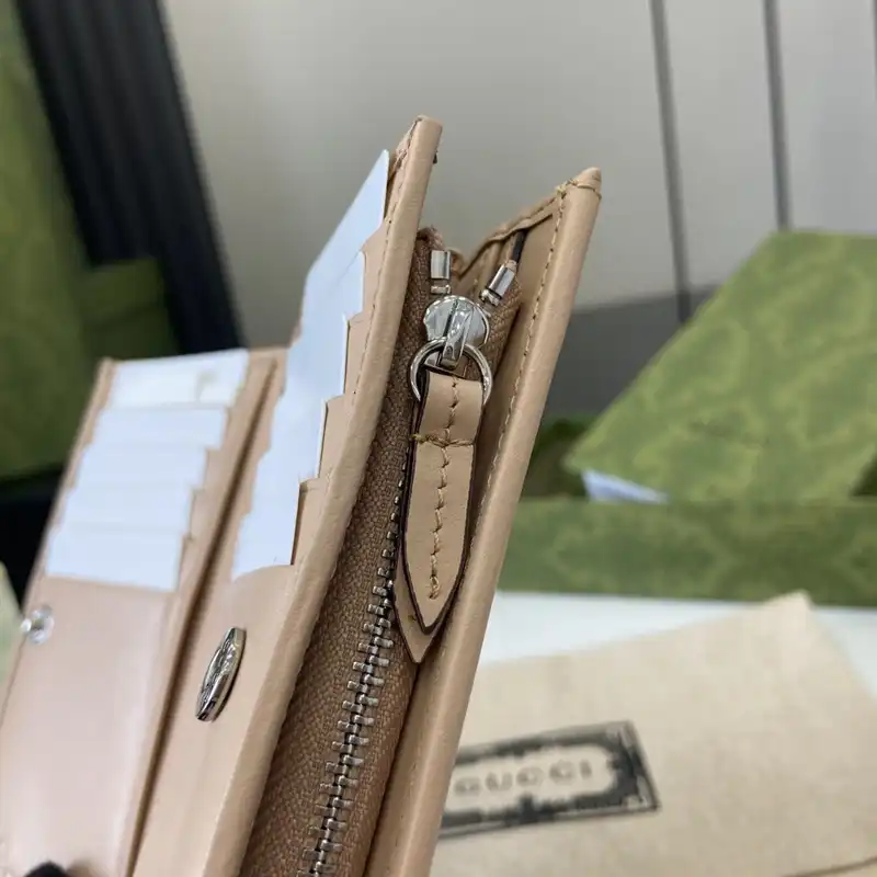 G*u*i bags 2407yz0259