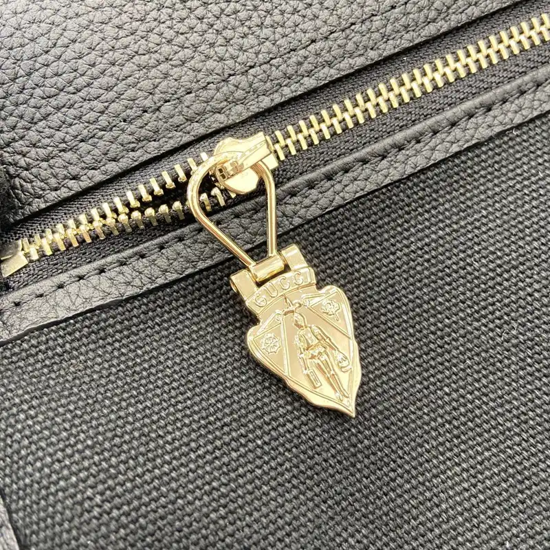 G*u*i bags 2408ya0030