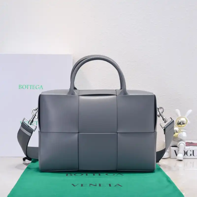 Bottega Veneta Bags 2409SF0055