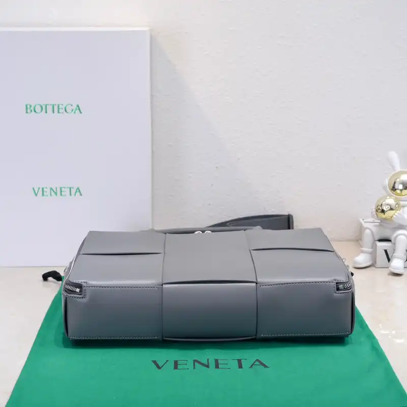 Bottega Veneta Bags 2409SF0055