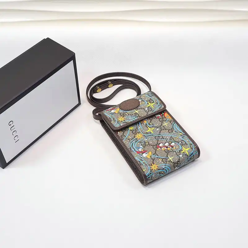 G*u*i bags 2012sh0066