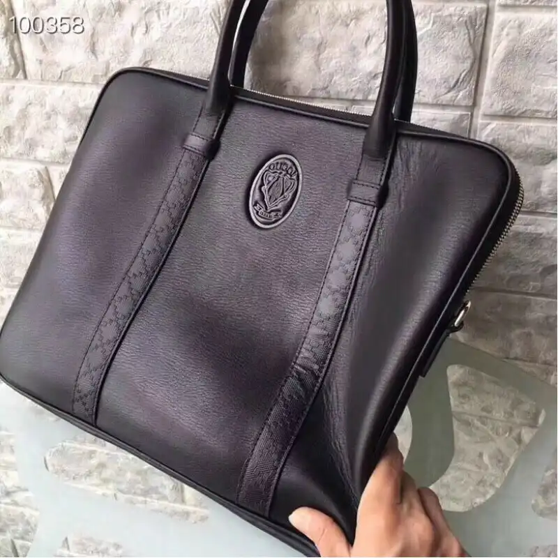 G*u*i bags 2012sh0082