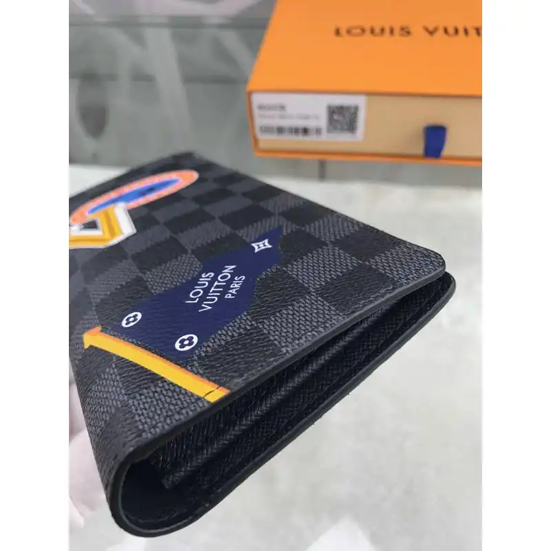 LV Bags 19T1L0361