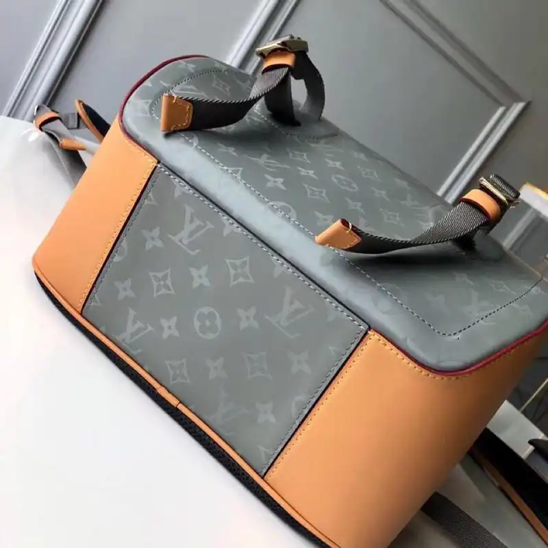 LV Bags 19T1L0644
