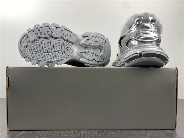 BLCG TRACK SNEAKER 668556 W3FS2 Premium 4430