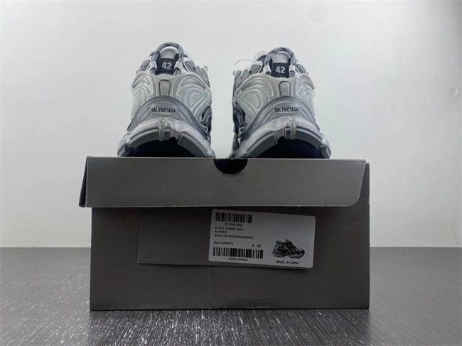 Balenciaga 677403-W3RB5- Stylish 4313