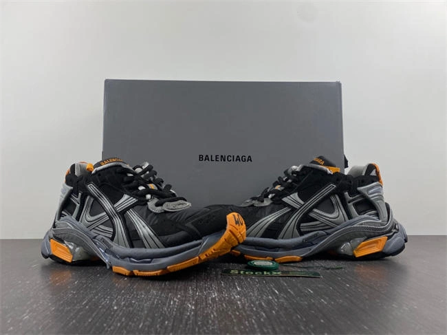 Durable Balenciaga 772774-W3RNY- 4321