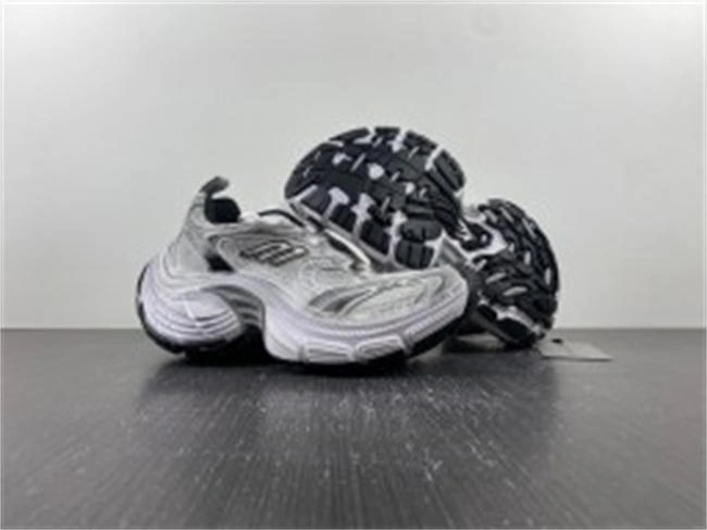 Soft Balenciaga 784344 W2MV2 4357