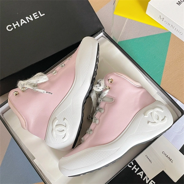 Sporty CHANEL 2168