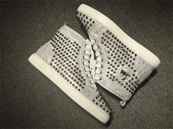 Christian Louboutin Sleek 2676