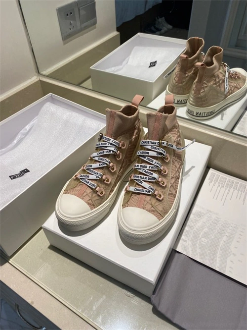 Sustainable DR Sneaker 1080