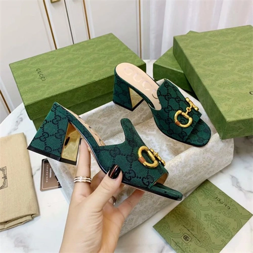 Resilient Gocci Slipper 5638