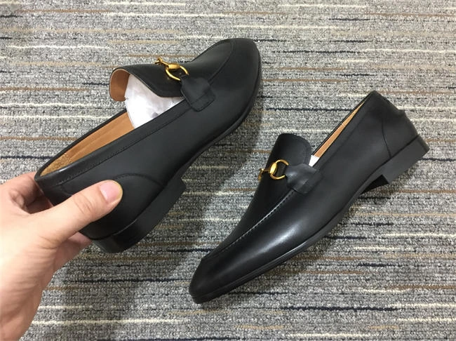 lightweight G*u*i loafer 327