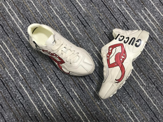 G*u*i rhyton sneaker packable 238