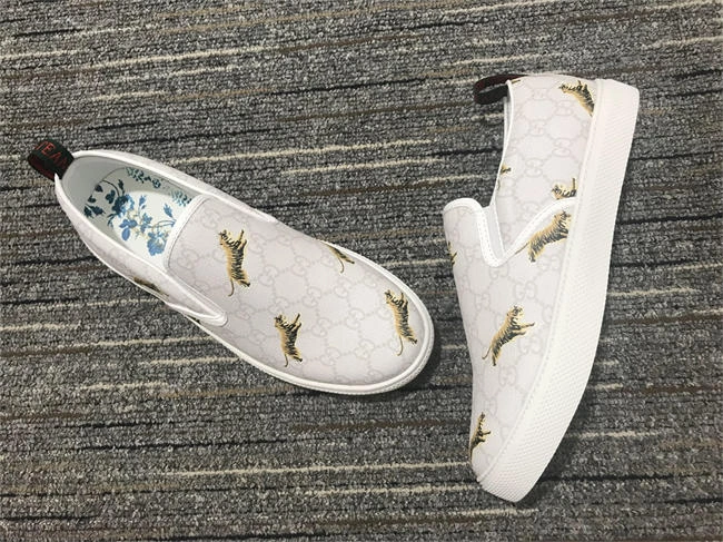 G*u*i signature slip-on sneaker sleek 294