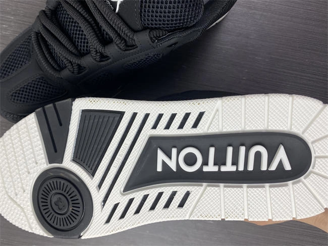 TechFriendly Louis Vuitton 1640