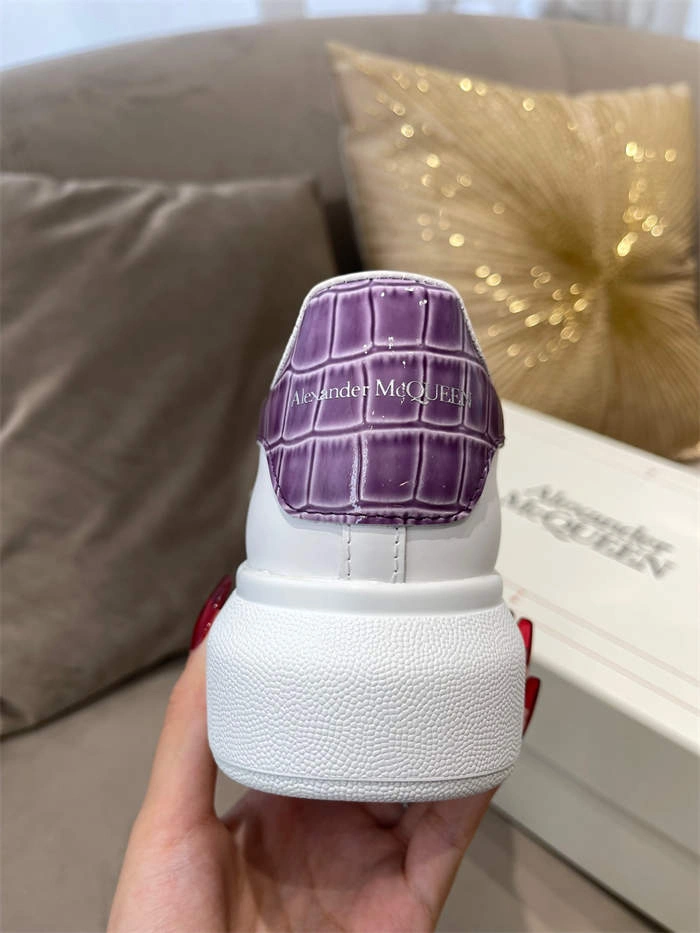 Mc Queen Affordable 2527