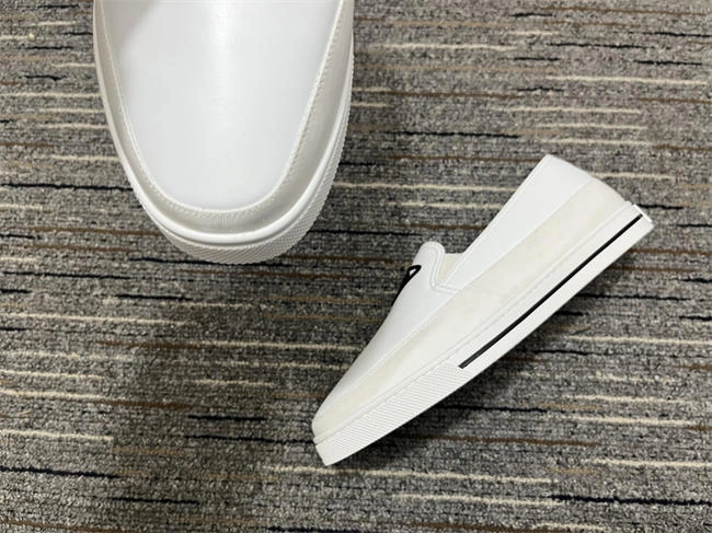 Prada Leather Sneaker Comfortable 3316