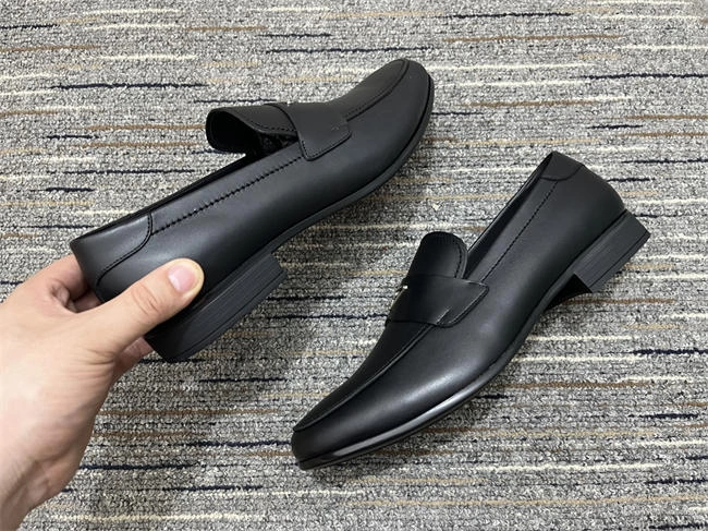 Reliable Prada Loafer 3337