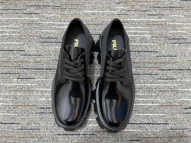 Prada Loafer Minimalist 3336