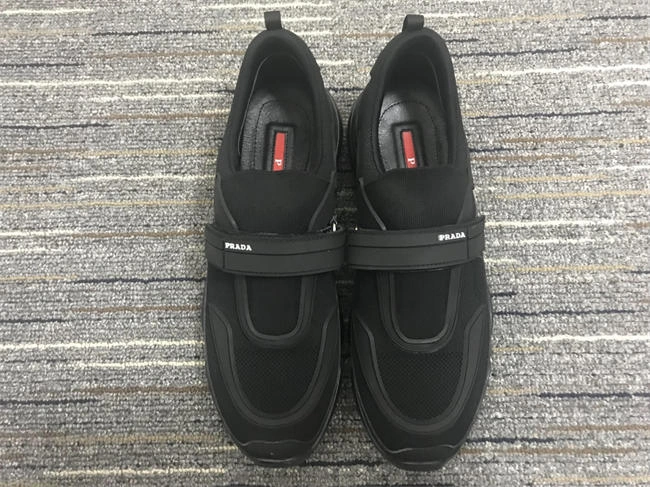 Effortless Prada Sneaker 3385